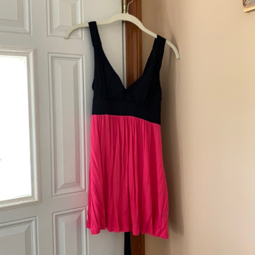 Blank and pink tie tank top